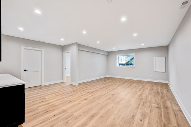 129 Harding Court, Glen Ellyn, IL 60137