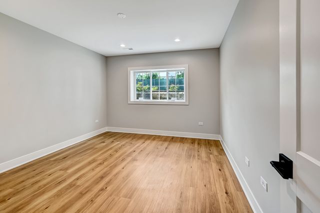 129 Harding Court, Glen Ellyn, IL 60137