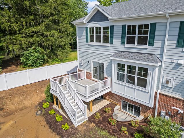 129 Harding Court, Glen Ellyn, IL 60137