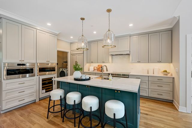 129 Harding Court, Glen Ellyn, IL 60137