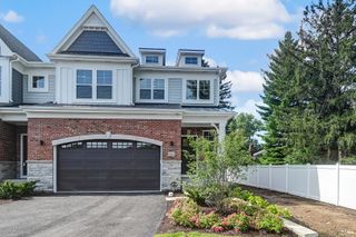 129 Harding Court, Glen Ellyn, IL 60137