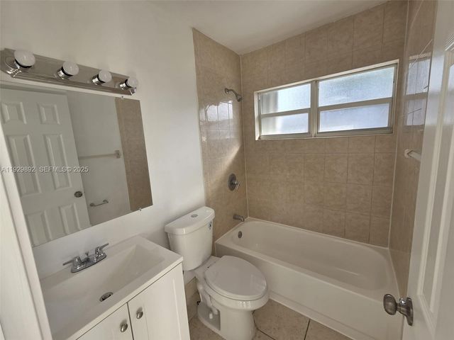 3940 NW 76th Ter 3940, Davie, FL 33024