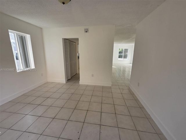 3940 NW 76th Ter 3940, Davie, FL 33024