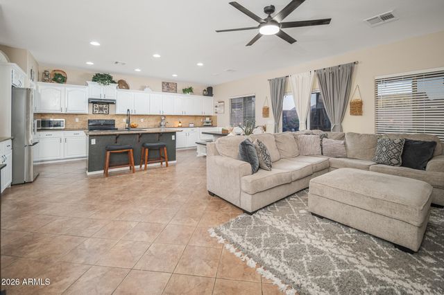 22178 W MOONLIGHT Path, Buckeye, AZ 85326