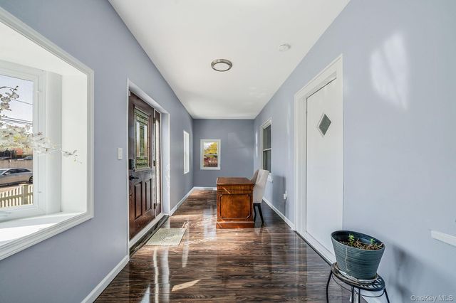 26 Rosedale Avenue, Freeport, NY 11520