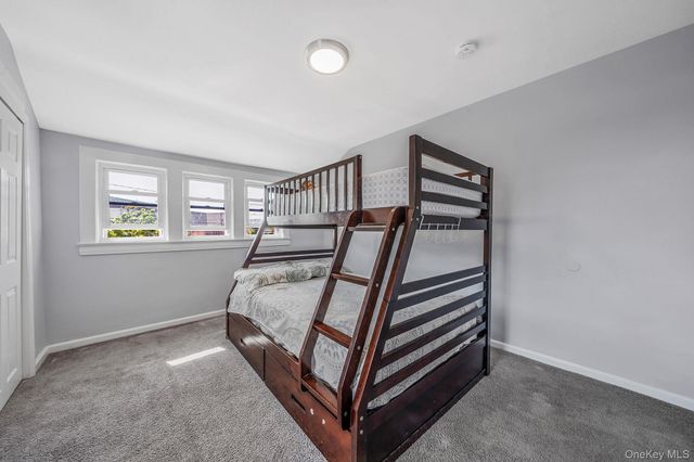 26 Rosedale Avenue, Freeport, NY 11520