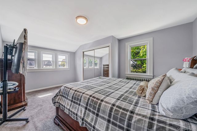 26 Rosedale Avenue, Freeport, NY 11520