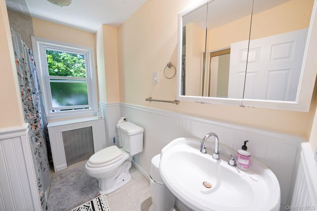 26 Rosedale Avenue, Freeport, NY 11520