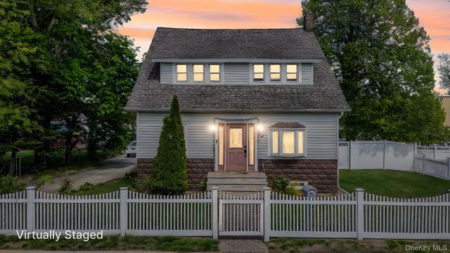 26 Rosedale Avenue, Freeport, NY 11520