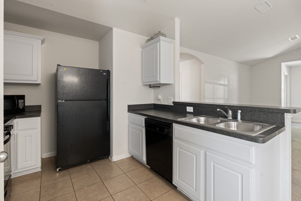 613 Misty Mountain Drive, Fort Worth, TX 76140 — photo 4