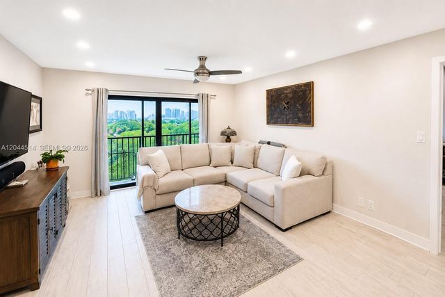 1000 River Reach Drive 516, Fort Lauderdale, FL 33315