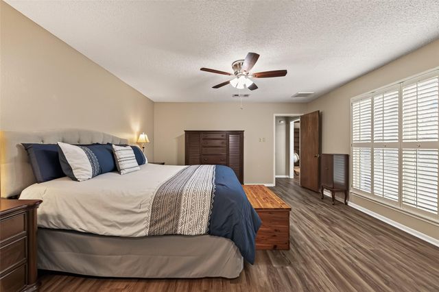 16431 Larkfield Drive, Houston, TX 77059