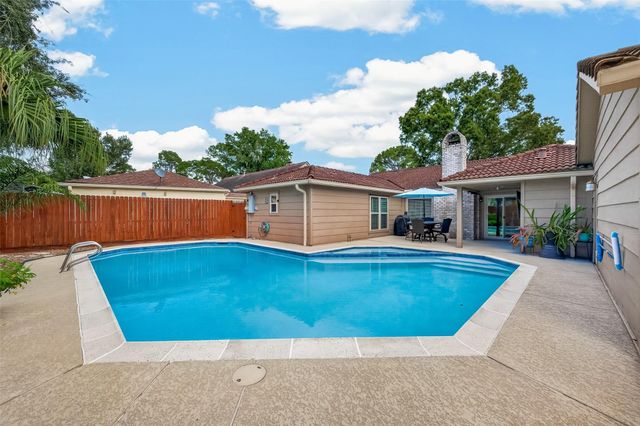16431 Larkfield Drive, Houston, TX 77059