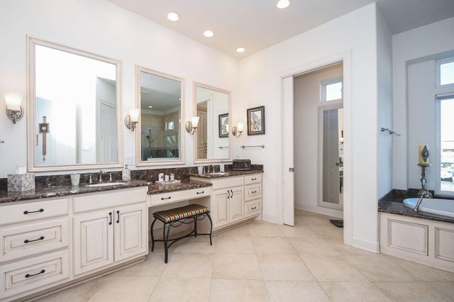 7 Little Torch, Hitchcock, TX 77563