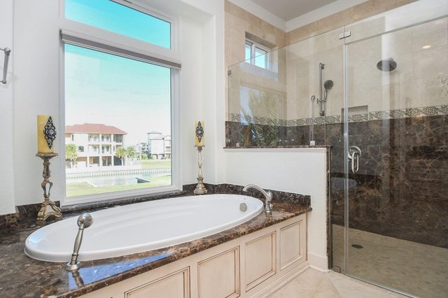 7 Little Torch, Hitchcock, TX 77563