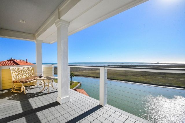 7 Little Torch, Hitchcock, TX 77563