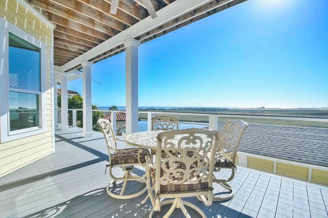 7 Little Torch, Hitchcock, TX 77563