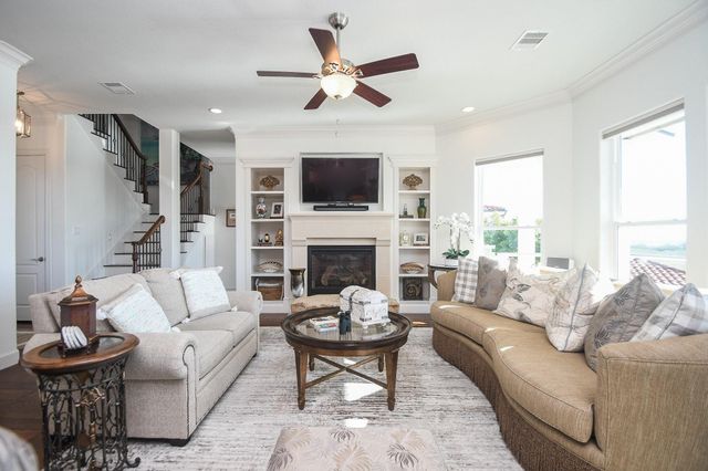 7 Little Torch, Hitchcock, TX 77563