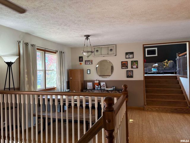 1014 PIONEER Drive, Jacksonville, IL 62650