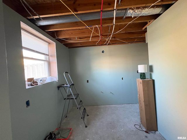 1014 PIONEER Drive, Jacksonville, IL 62650