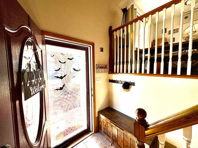 1014 PIONEER Drive, Jacksonville, IL 62650