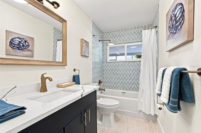 360 145TH AVENUE E, Madeira Beach, FL 33708