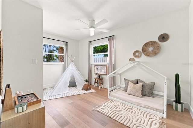 360 145TH AVENUE E, Madeira Beach, FL 33708