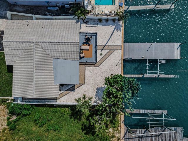 360 145TH AVENUE E, Madeira Beach, FL 33708