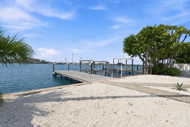 360 145TH AVENUE E, Madeira Beach, FL 33708