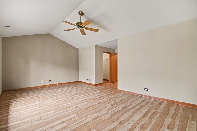 3 4 Seasons Court, Elmhurst, IL 60126
