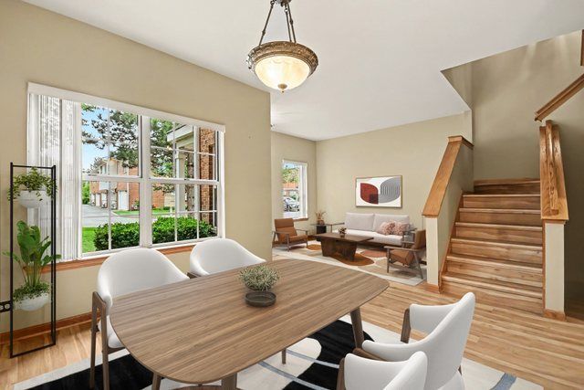 3 4 Seasons Court, Elmhurst, IL 60126