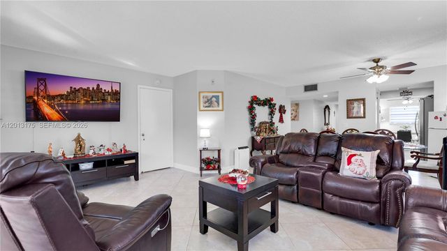 13000 SW 15th Court 101U, Pembroke Pines, FL 33027
