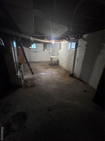 16590 Ilene Street, Detroit, MI 48221