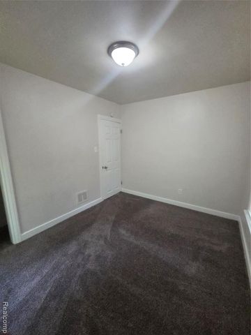 16590 Ilene Street, Detroit, MI 48221