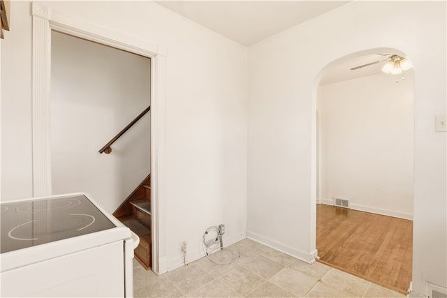 214 S Sycamore St, Mt Pleasant Boro, PA 15666