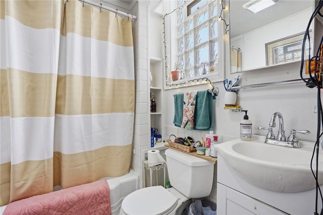 3250 GAYLORD AVENUE, Dormont, PA 15216