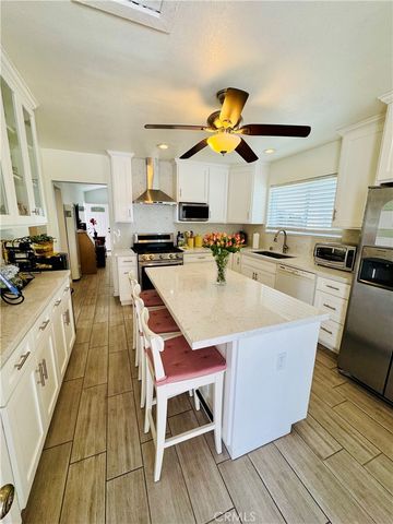 1205 S Flower, Santa Ana, CA 92707