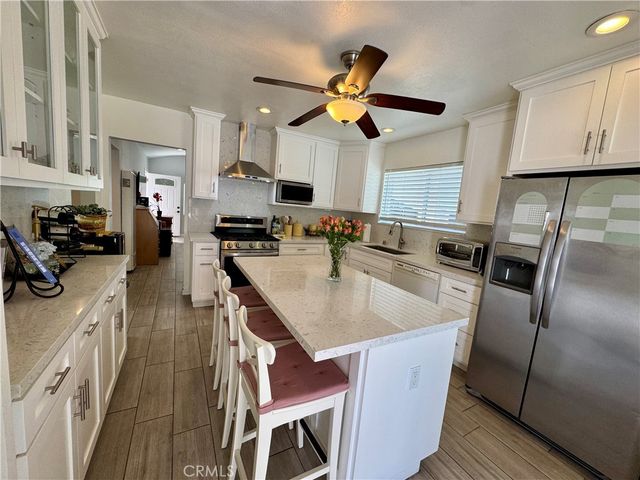 1205 S Flower, Santa Ana, CA 92707