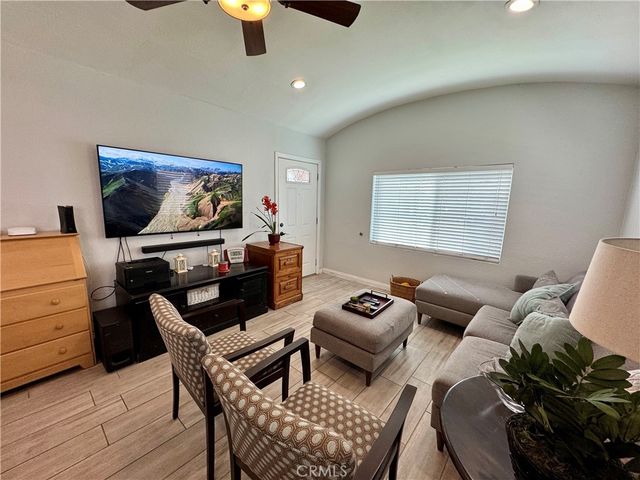 1205 S Flower, Santa Ana, CA 92707