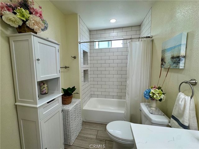 1205 S Flower, Santa Ana, CA 92707