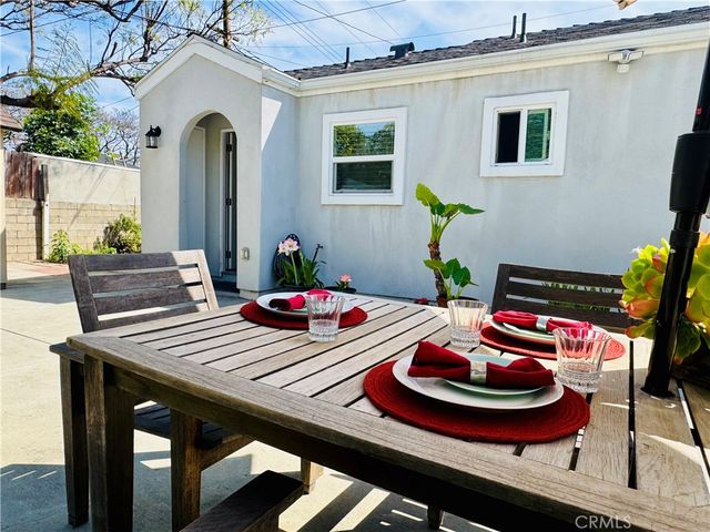 1205 S Flower, Santa Ana, CA 92707
