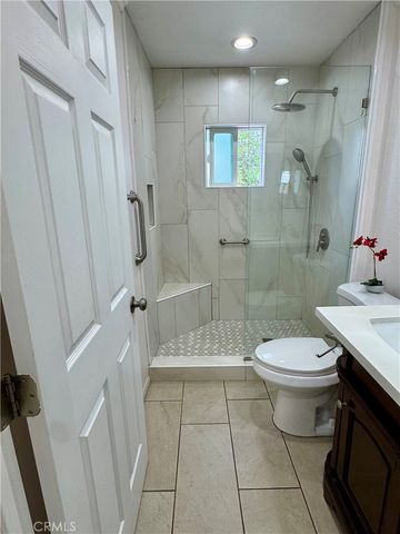 1205 S Flower, Santa Ana, CA 92707
