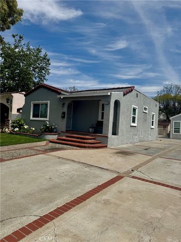 1205 S Flower, Santa Ana, CA 92707