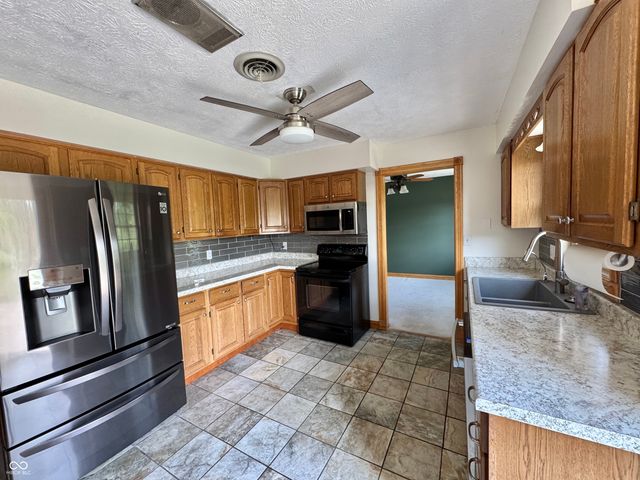 7739 Westerville Drive, Clayton, IN 46118