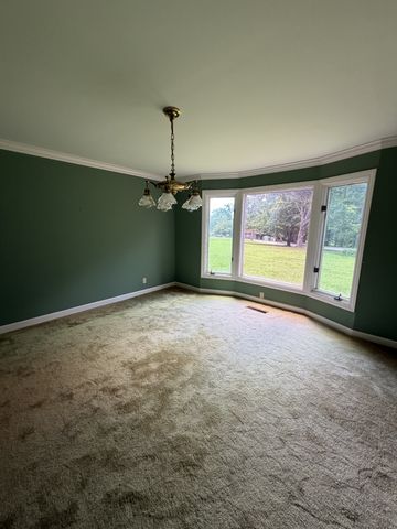202 Oak Hill Dr, Mcminnville, TN 37110