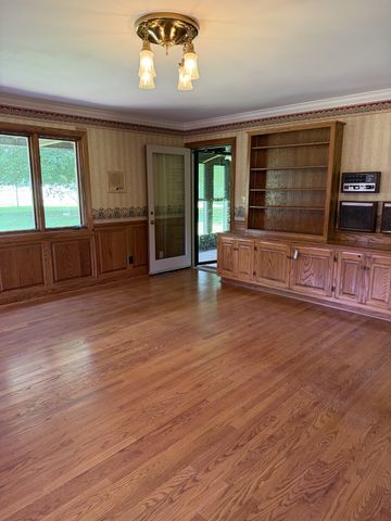 202 Oak Hill Dr, Mcminnville, TN 37110