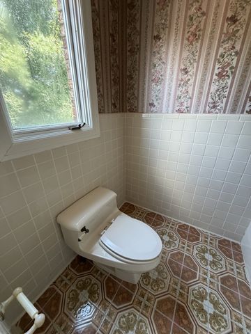 202 Oak Hill Dr, Mcminnville, TN 37110