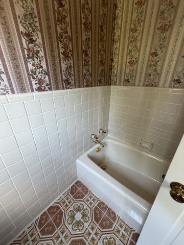 202 Oak Hill Dr, Mcminnville, TN 37110