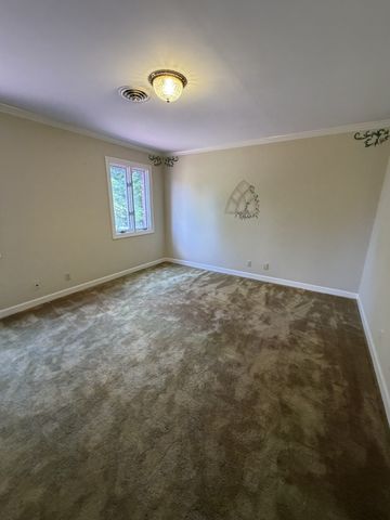 202 Oak Hill Dr, Mcminnville, TN 37110