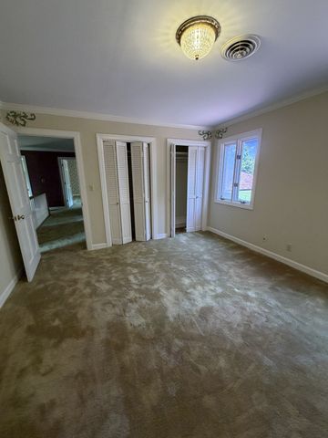 202 Oak Hill Dr, Mcminnville, TN 37110